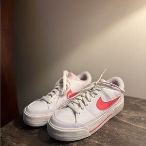 Nike Women's Sneakers White and Pink